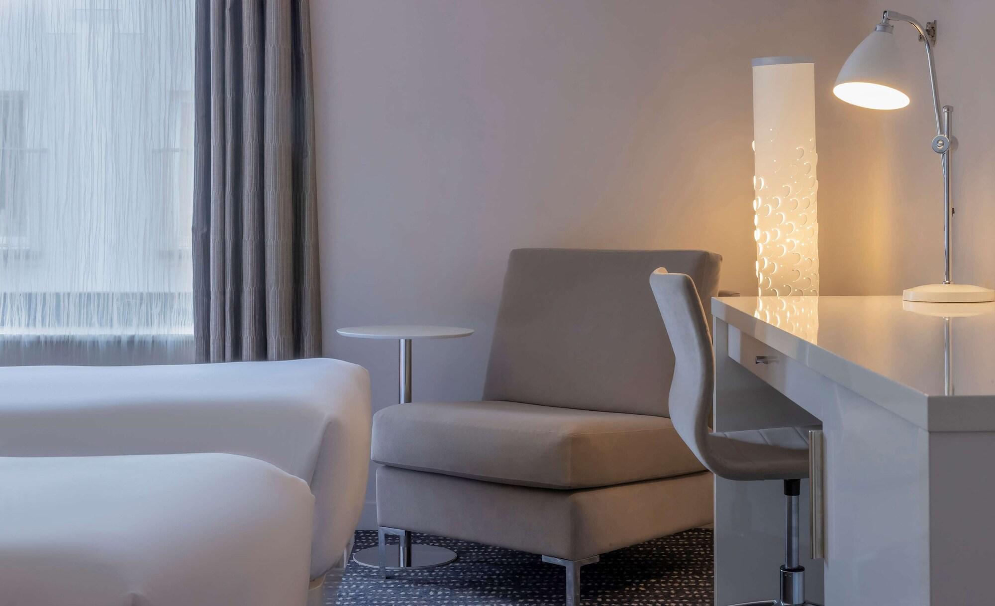 Готель The Morrison Dublin, Curio Collection By Hilton Екстер'єр фото A room at the hotel