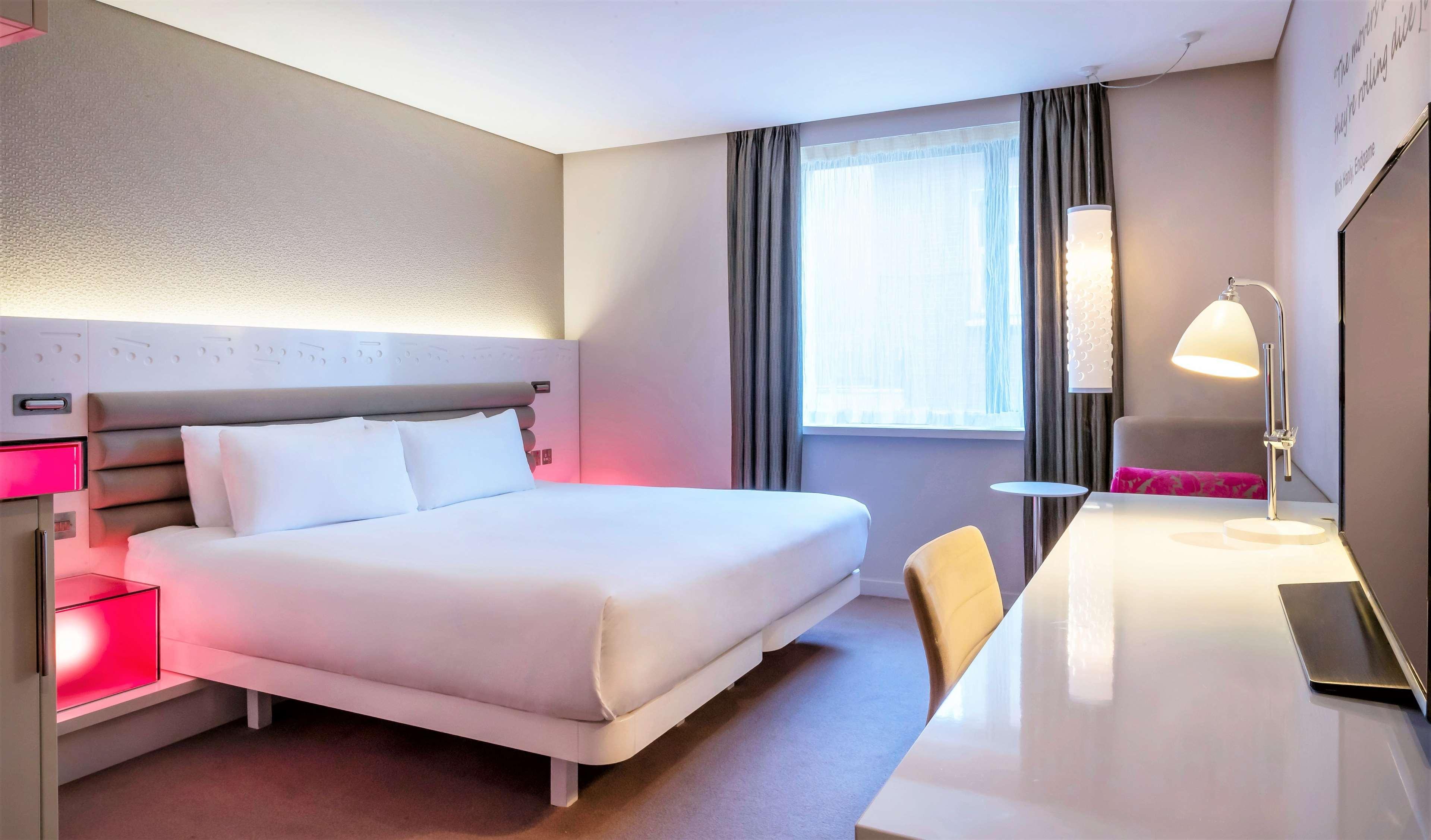 Готель The Morrison Dublin, Curio Collection By Hilton Екстер'єр фото A room at the hotel