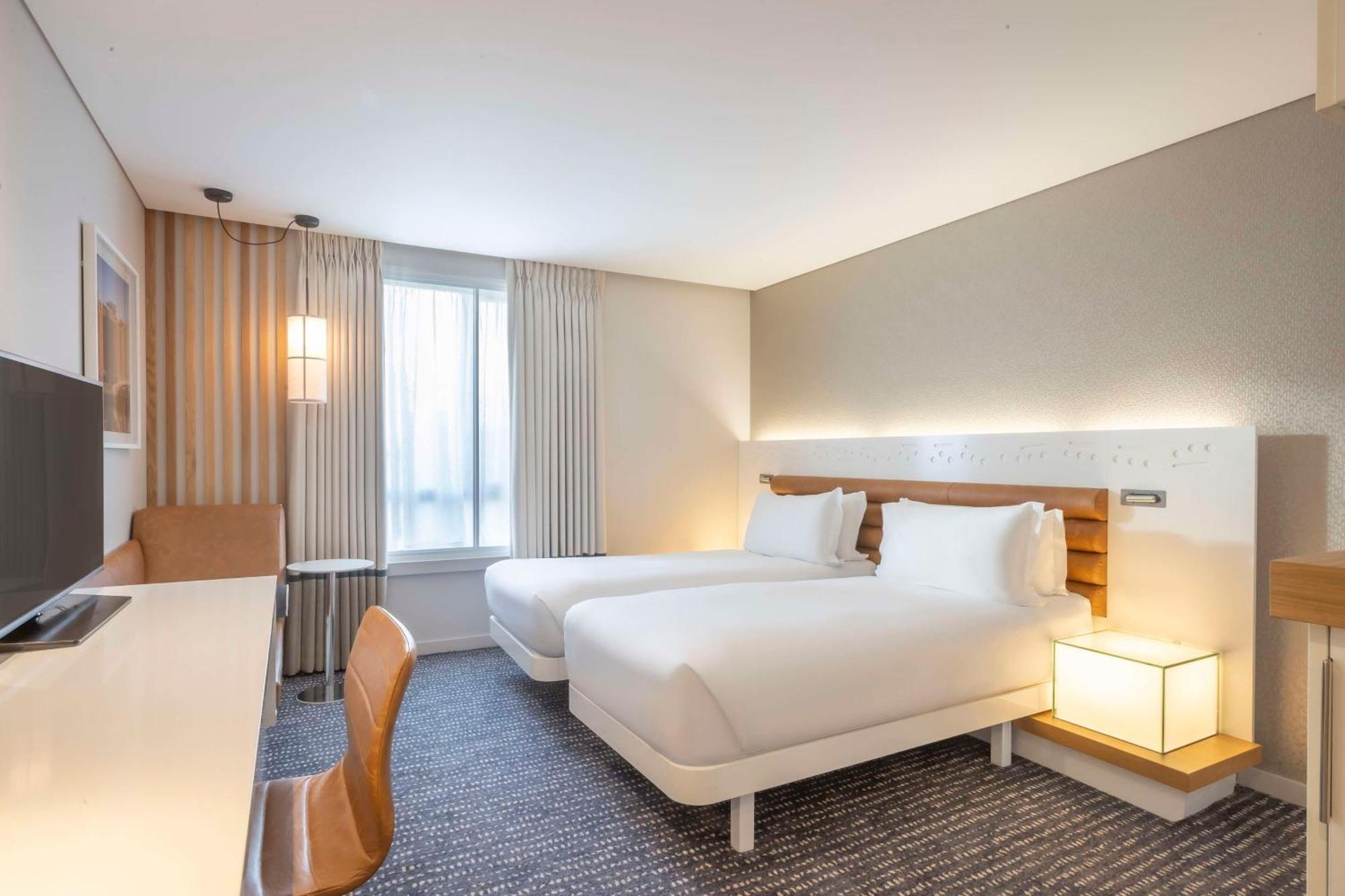 Готель The Morrison Dublin, Curio Collection By Hilton Екстер'єр фото